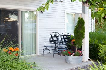 Island view apartments richland, washington patio